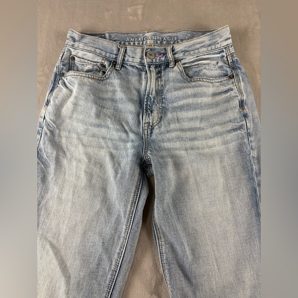 American Eagle Women’s Size 2 Regular‎ Light Wash Jeans Rainbow Back Pocket - Picture 4 of 10